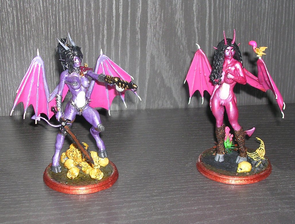 lucy_and_demi_minis.jpg